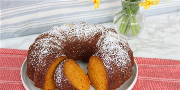 Carota-Ginger Bundt Cake