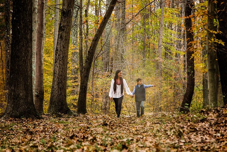 와이어트 recommends finding areas other than the pumpkin patch to use as a backdrop for your fall photos. Think orchards, fields and forests.