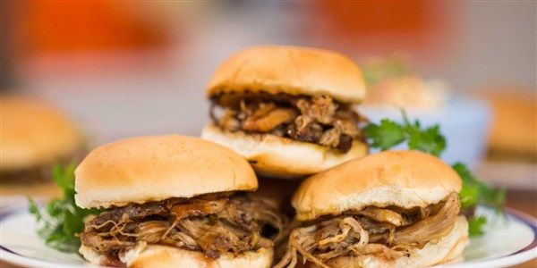 Tennessee Pulled Pork Sandwiches with BBQ Vinegar Sauce