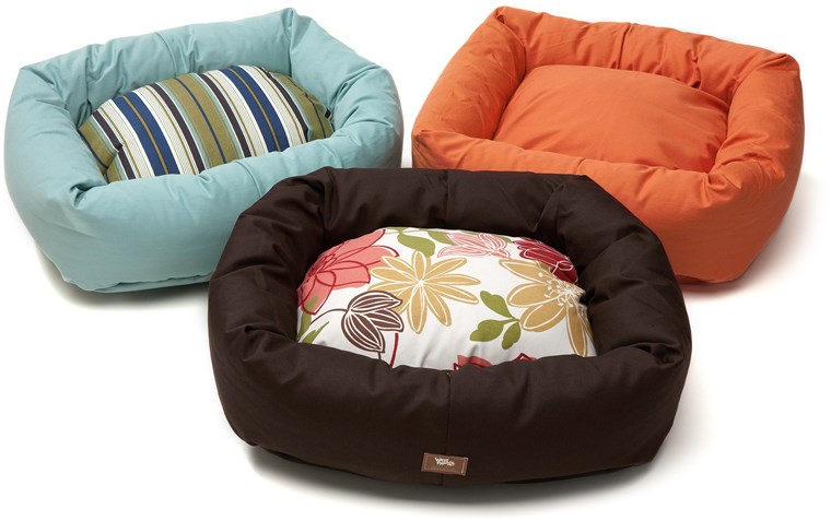 Rovinare your pets with these comfy beds.