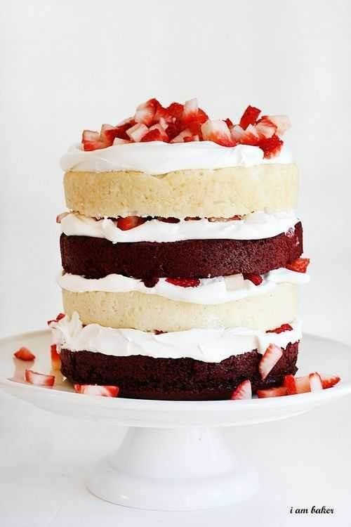 빨간 velvet strawberry shortcake