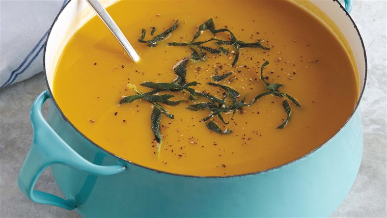 バタフライ Squash soup with crispy sage
