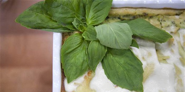 ビーガン White Lasagna with Roasted Butternut Squash and Spinach