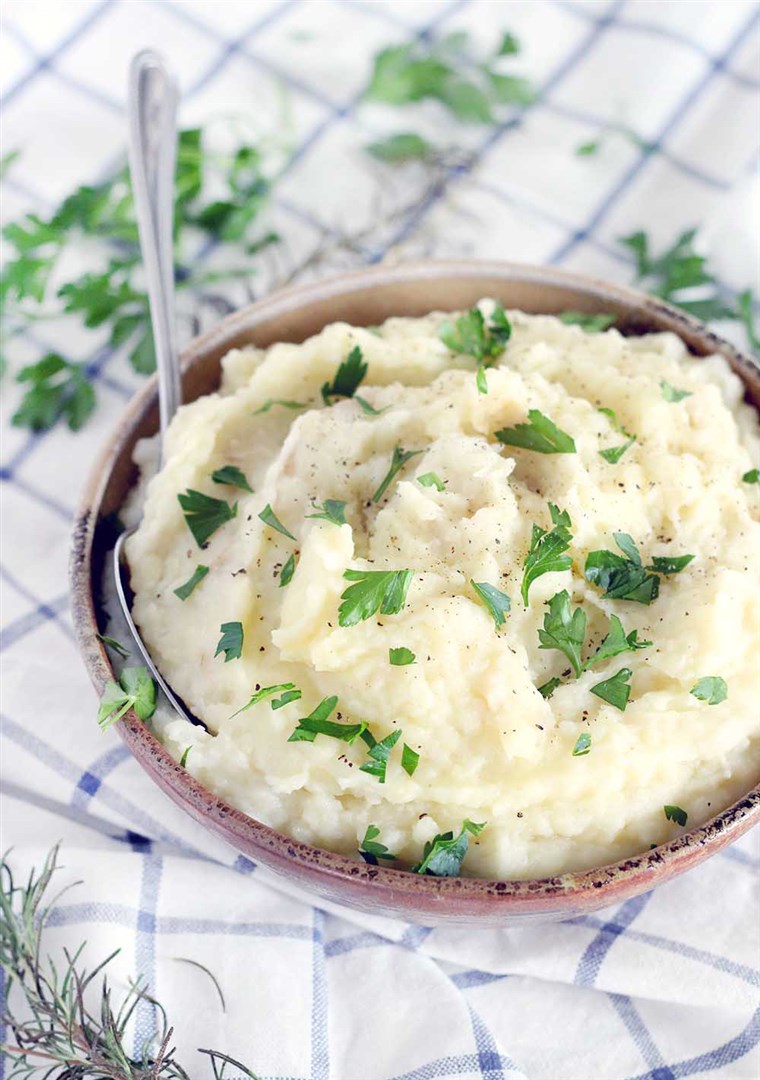 로즈마리 Infused Potato and Cauliflower Mash recipe