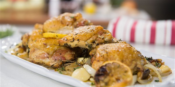 Al forno Chicken Thighs with Onion and Garlic