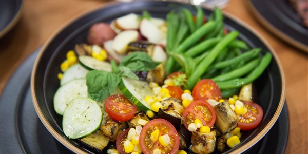 여름 Vegetable Salad with New Potatoes