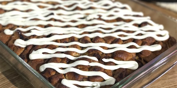 シナモン Roll Baked French Toast
