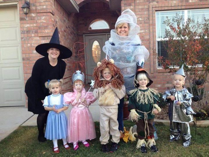 Keluarga Halloween Costumes: The Wizard of Oz