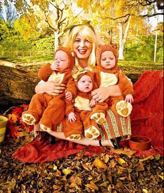Famiglia Halloween Costumes: Goldilocks and the three bears