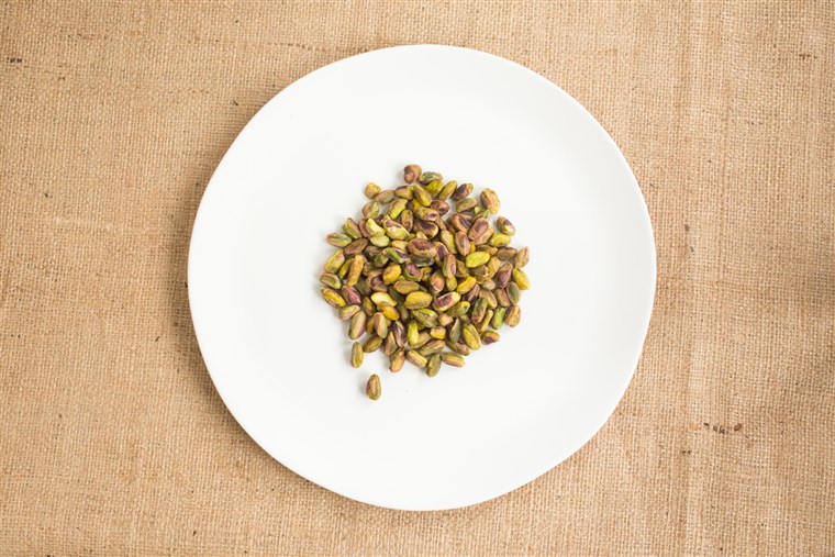 견과류 for tabbouleh (pistachios)