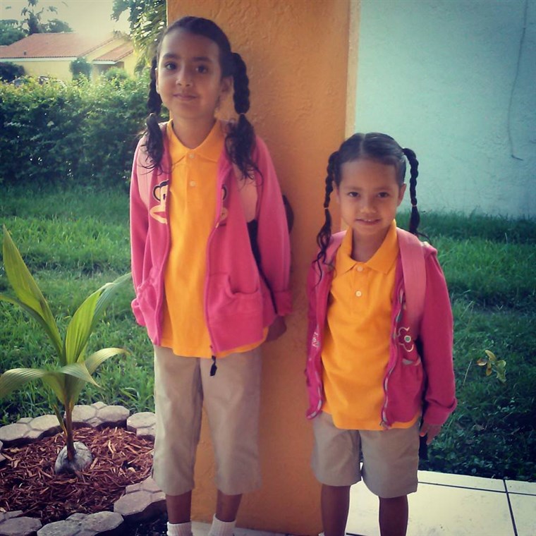 Kelahiran kembar on the first day of 1st grade and Pre-K.