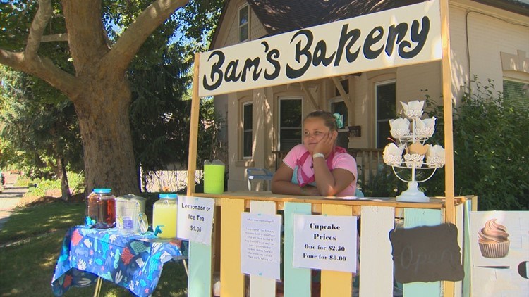9 tahun's cupcake stand raises money for homeless