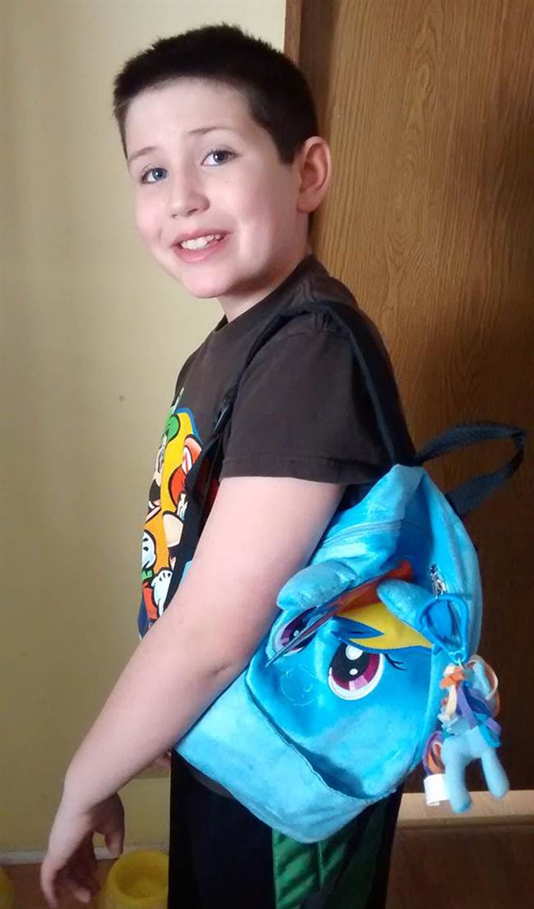 Immagine: Grayson Bruce, 9, with his My Little Pony backpack. 