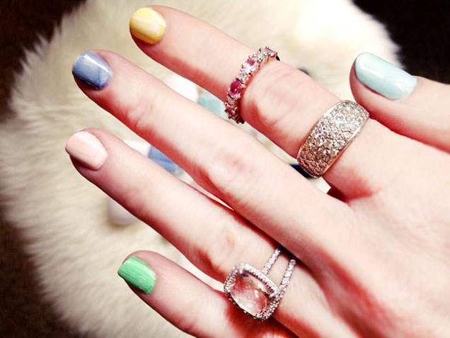 イースター nail art designs to DIY: marbelized