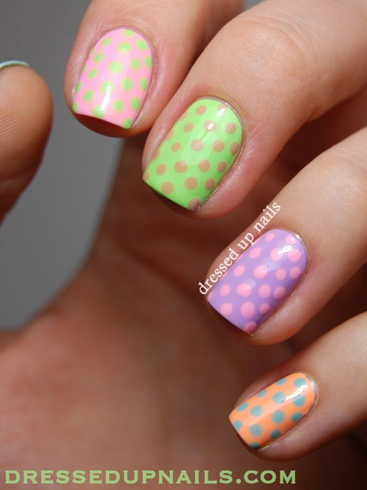 부활절 nail art designs to DIY: Polka dots