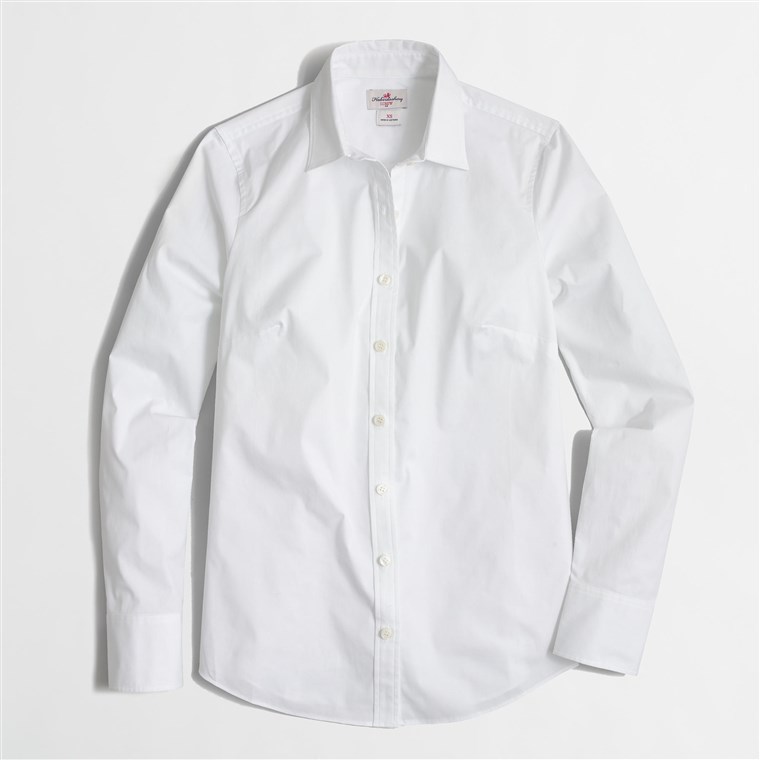 화이트 button-down shirt