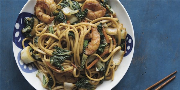 볶음 Noodles with Shrimp and Vegetables