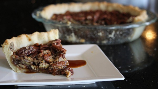 글루텐 자유로운 pecan pie by TODAY Food Club member Tanner Brown
