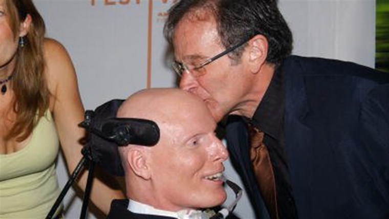 남자 이름 Williams helped lift the spirits of old friend Christopher Reeve after Reeve's 1995 accident that left him with quadriplegia. 