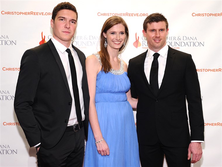 의지 Reeve with siblings Alexandra Reeve Givens and Matthew Reed attend The Christopher & Dana Reeve Foundation Hosts 