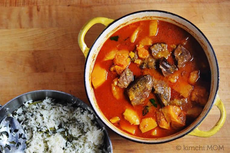 태국 사람 red curry with beef and butternut squash