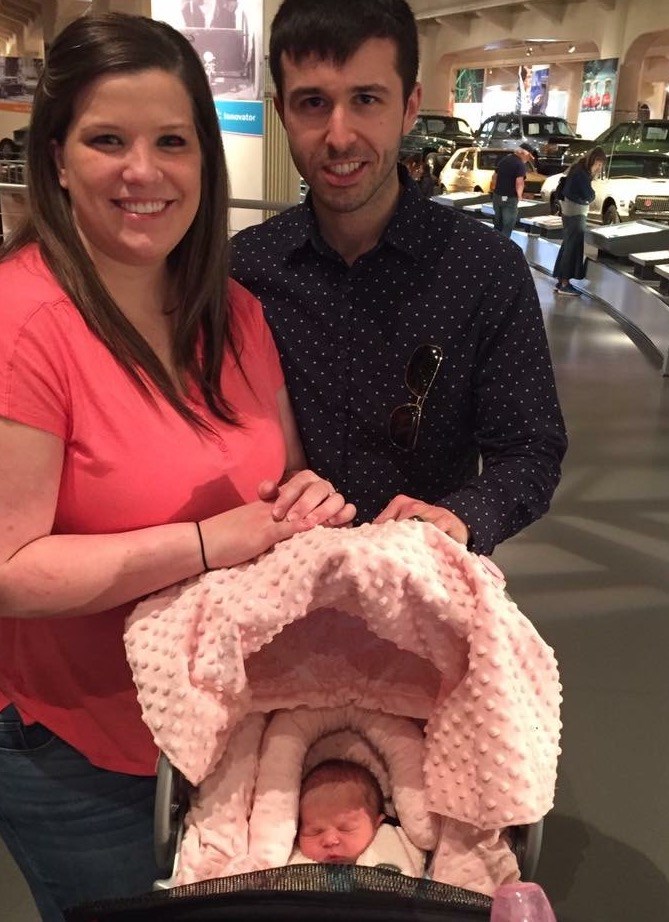 아론 and Christina DePino welcomed their first child, a daughter named Lexa Rae, on March 28.