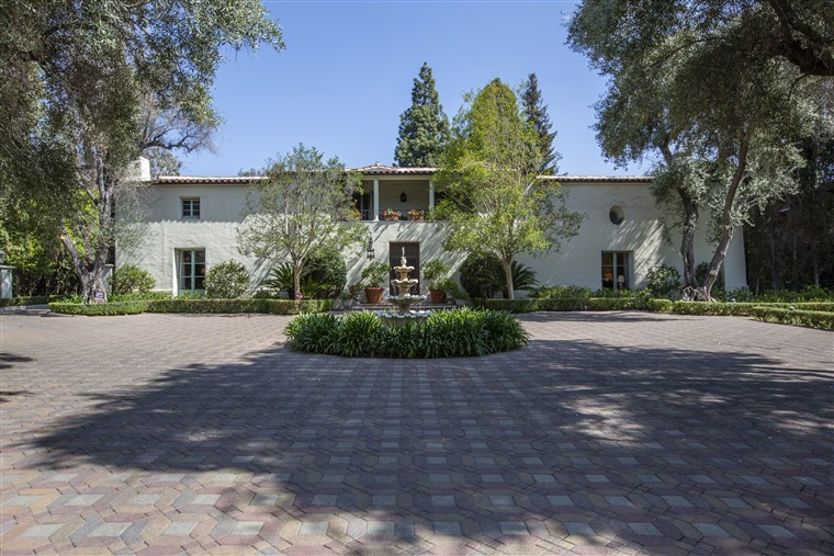 'The Holiday' movie house for sale in California