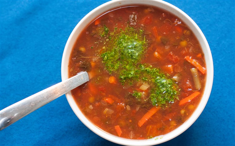 Sayur-mayur soup with pesto