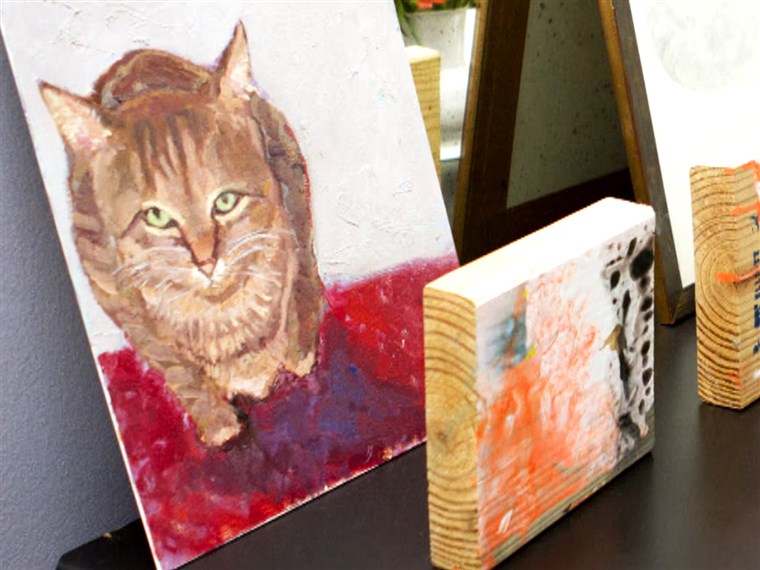 부시 provided these paintings to his daughter, Barbara, who called her dad 
