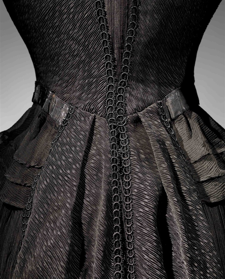 喪 Dress (Detail), 1902-1904 Black silk crape, black chiffon, black taffeta The Metropolitan Museum of Art, Gift of The New York Historical Soci...