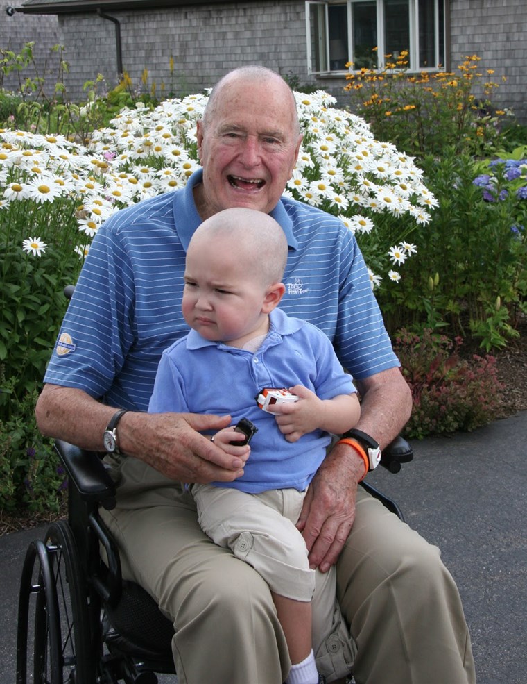 Presiden George H.W. Bush and Patrick on July 24, 2013 after the former president shaved his head.