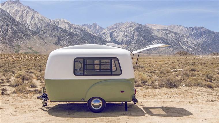 이 retro-looking camper is packed with modern innovation