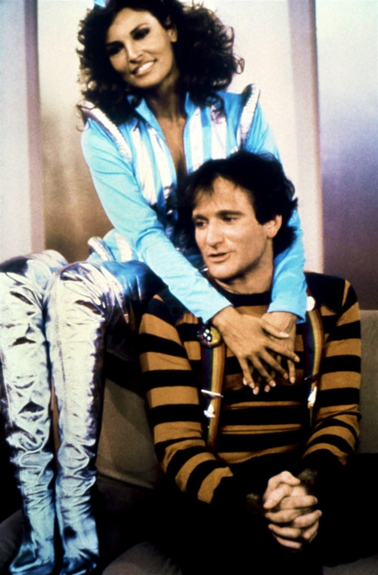 MORK & MINDY, from left: Raquel Welch, Robin Williams in 'Mork vs. the Necrotons: Parts 1 and 2' (Se