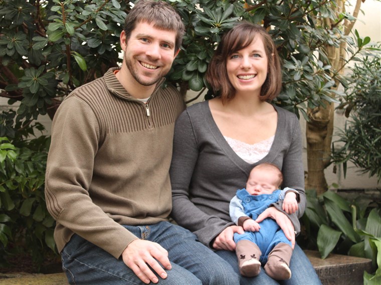 ザ Doud family: Brian, Kristen and Leo Doud, 3 months. 