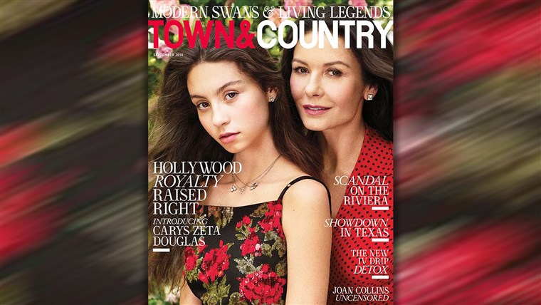 캐서린 Zeta-Jones and daughter Carys on cover of Town and Country