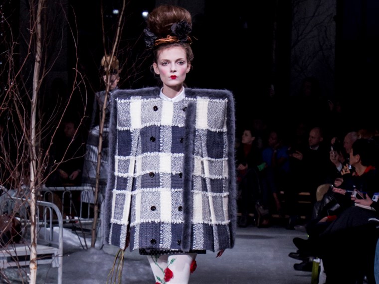 디자이너 at New York Fashion Week Fall / Winter 2013 sent down an array of unique, odd, and downright kooky styles.