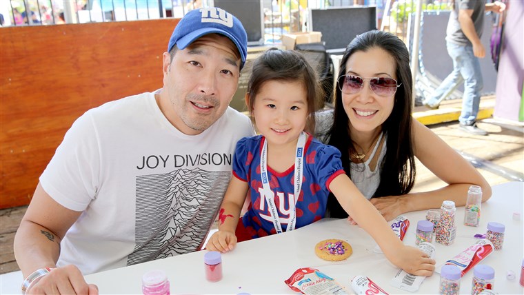 リサ Ling, Paul Song and daughter Jett Ling Song