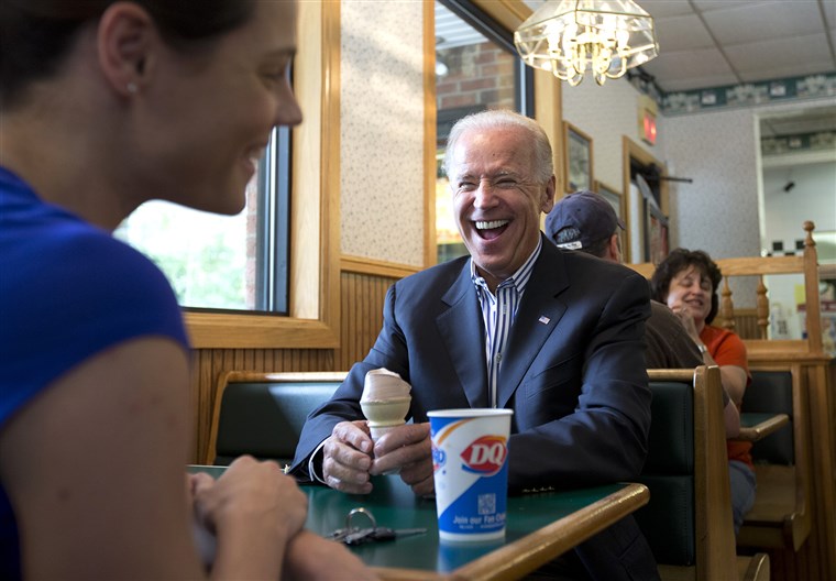 Wakil President Joe Biden talks with Lisa McIntosh of Lewisburg, Ohio, as he stops for an ice cream cone at a Dairy Queen, Saturday, Sept. 8, 2012, in ...
