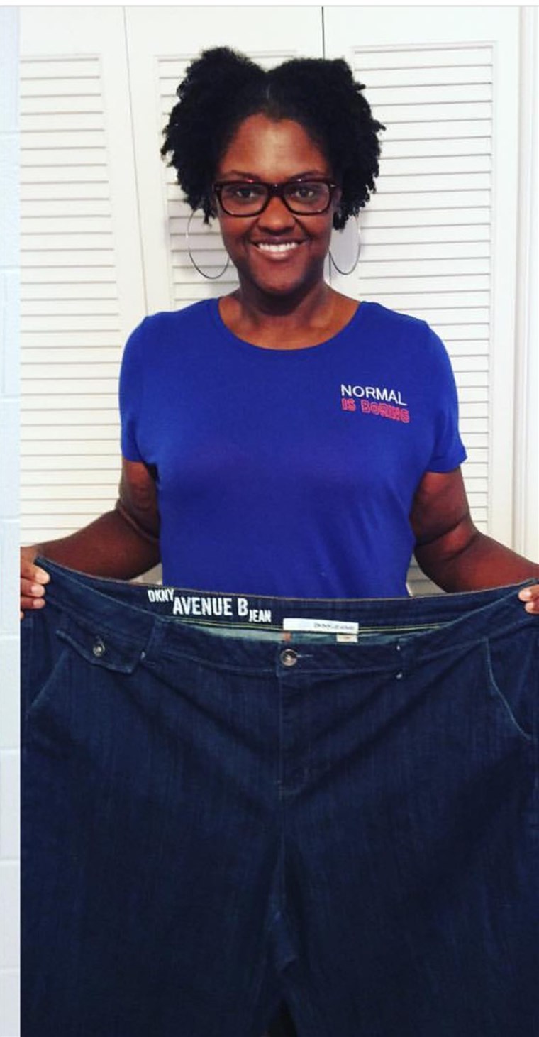 언제 Natasha Glaspy feels frustrated with plateaus, she tries on a pair of her old jeans to see how far she's come in her weight loss.