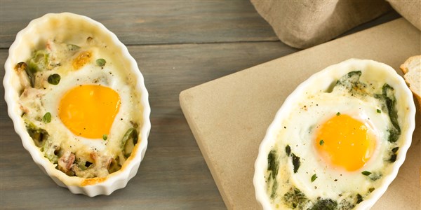 Cremoso Baked Eggs with Leeks and Spinach