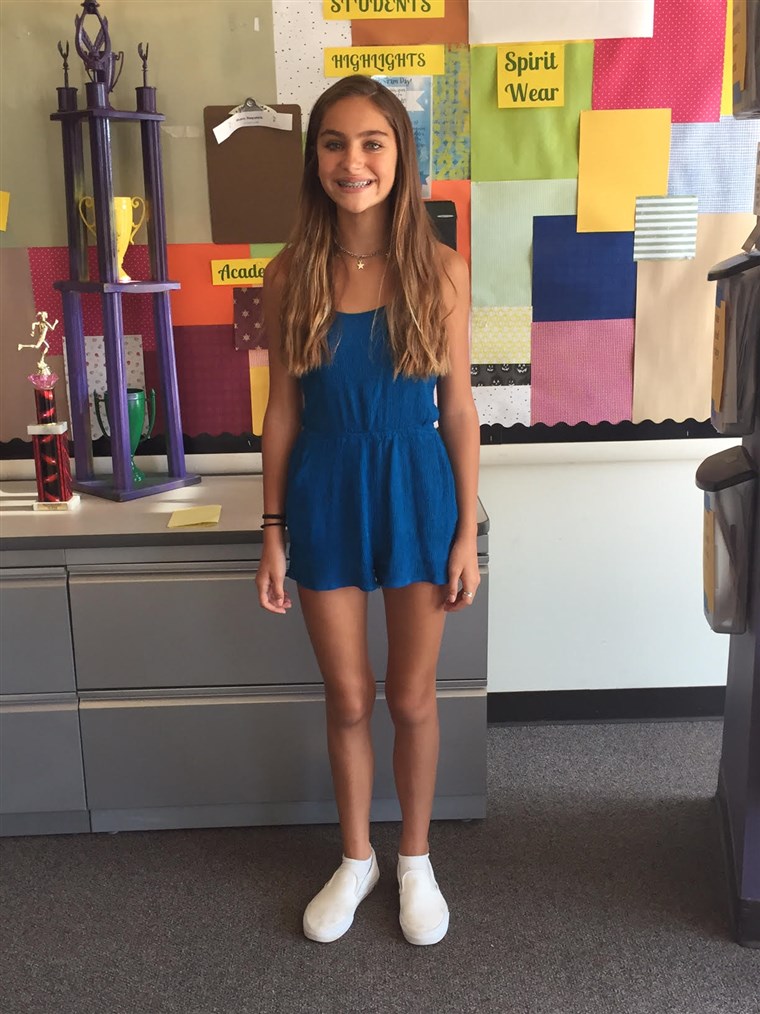 13 세 girl wore a romper to school in apparent violation of the dress code