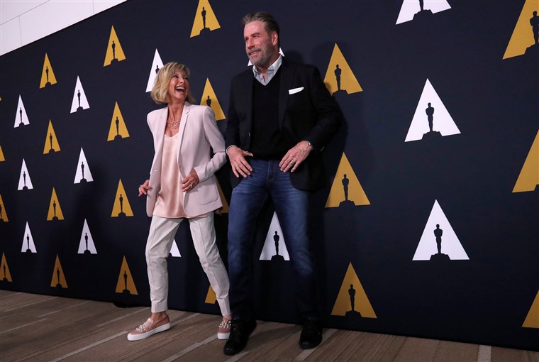 영상: Cast members Travolta and Newton-John dance at a 40th anniversary screening of 