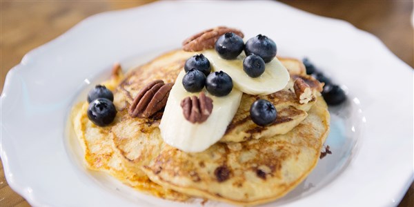 Salutare Banana and Cottage Cheese Pancakes