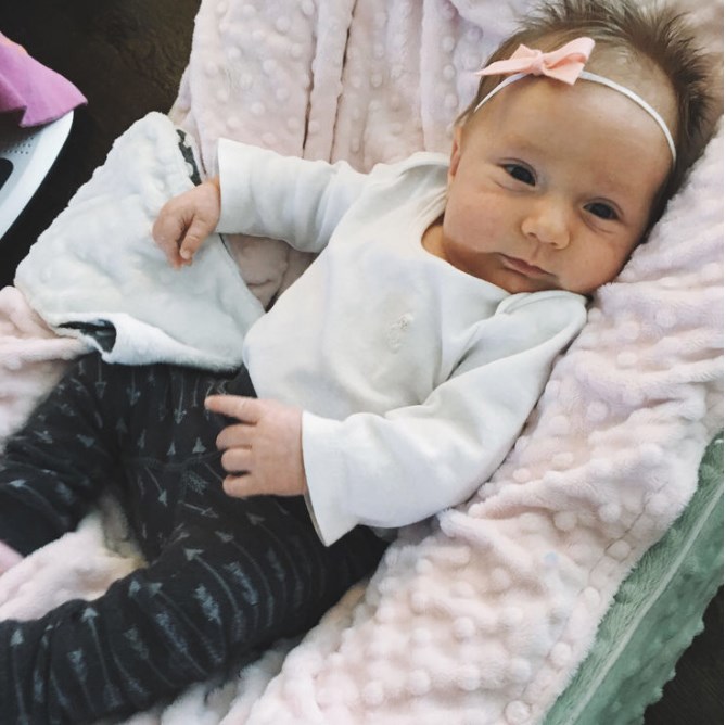 크리스틴 Cavallari shares first photo of baby Saylor