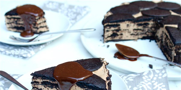 5-Ingredient No-Bake Chocolate Coffee Icebox Cheesecake
