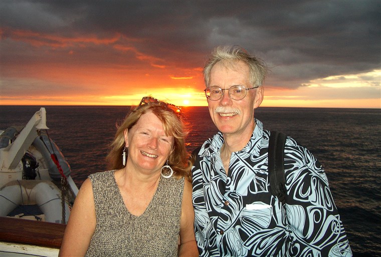 프레드 and Patricia Espenak on eclipse expedition to the Galapagos Islands.