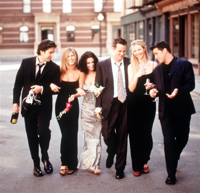 영상: The Cast Of Friends 1999 2000 Season From L R: David Schwimmer Jennifer Aniston Courteney Cox Ar