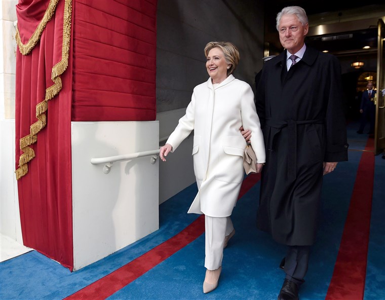 ヒラリー Clinton inauguration outfit