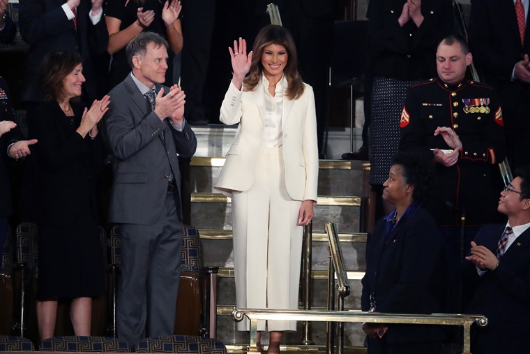 지우다 wore a white pantsuit to her husband's first State of the Union address in January 2023. 