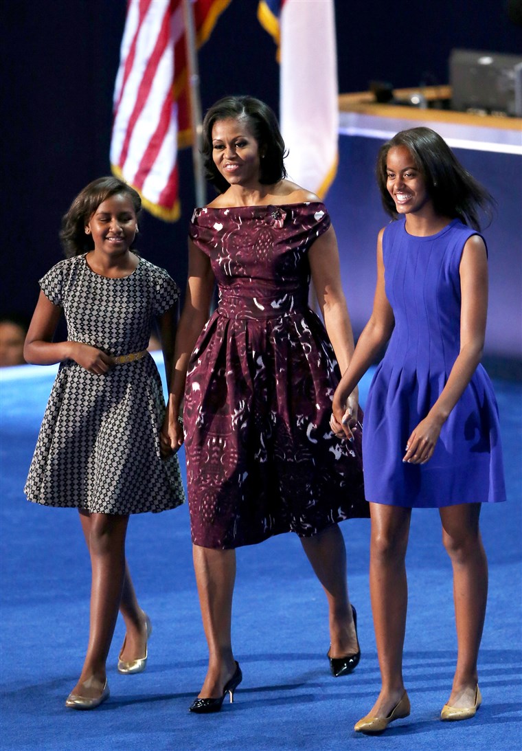 ミシェル Obama with Malia and Sasha